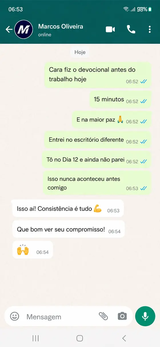 Mensagem de WhatsApp de Marcos Oliveira contando que está no Dia 12 e ainda não parou